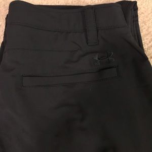 Men’s black Under Armour golf pants size 32/32